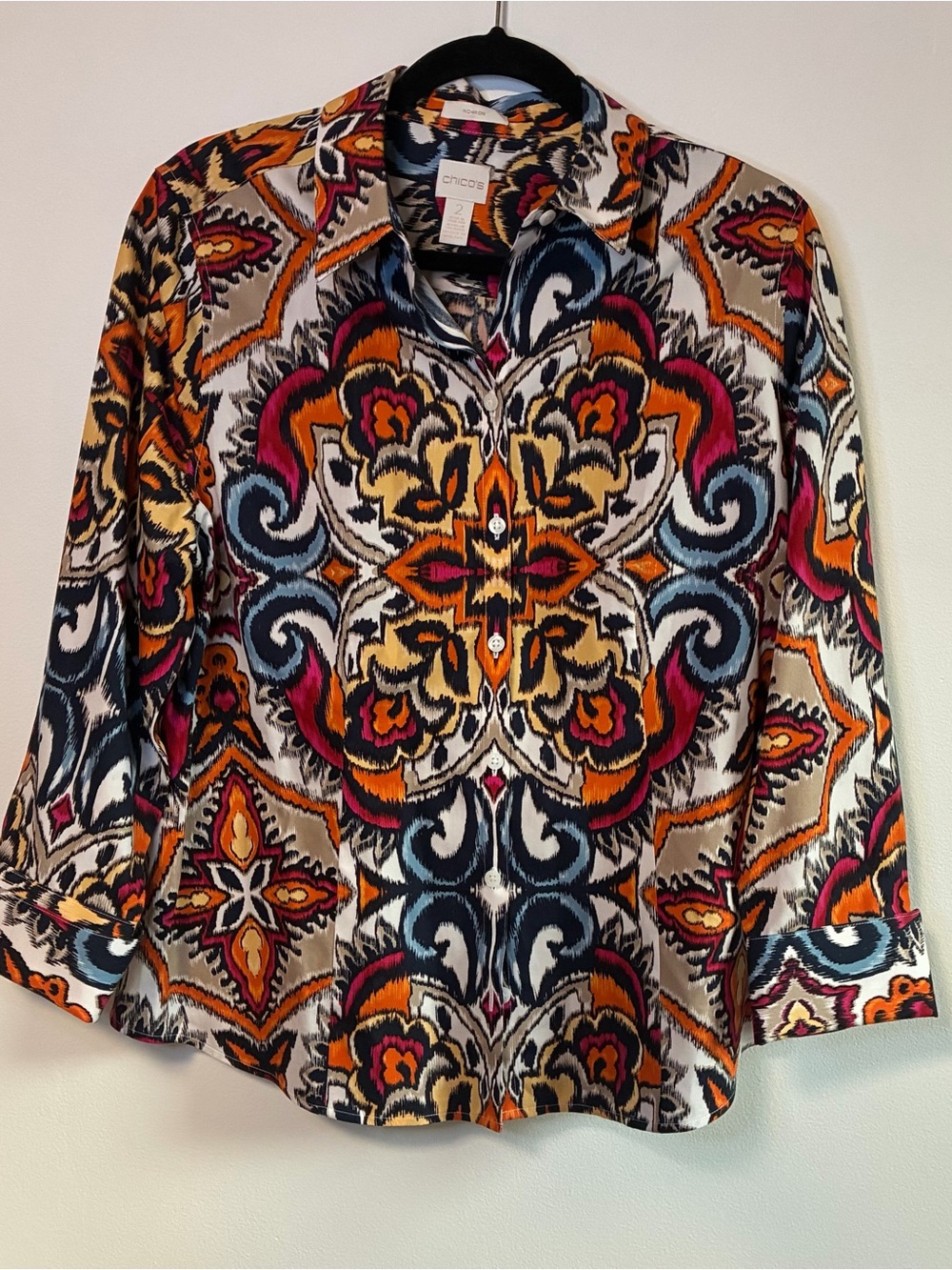 Chico's Womens Colorful no iron Button-Down Shirt Size 2/Large